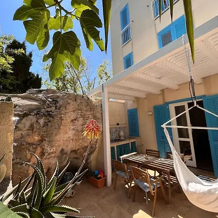 Casa Eleutheria *
